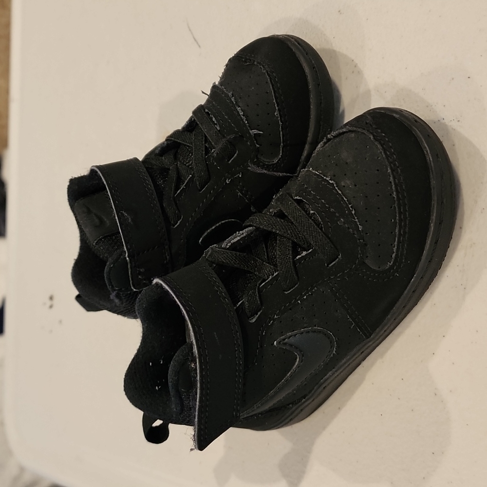 BOYS' NIKE TODDLER COURT BOROUGH MID 2 SNEAKERS